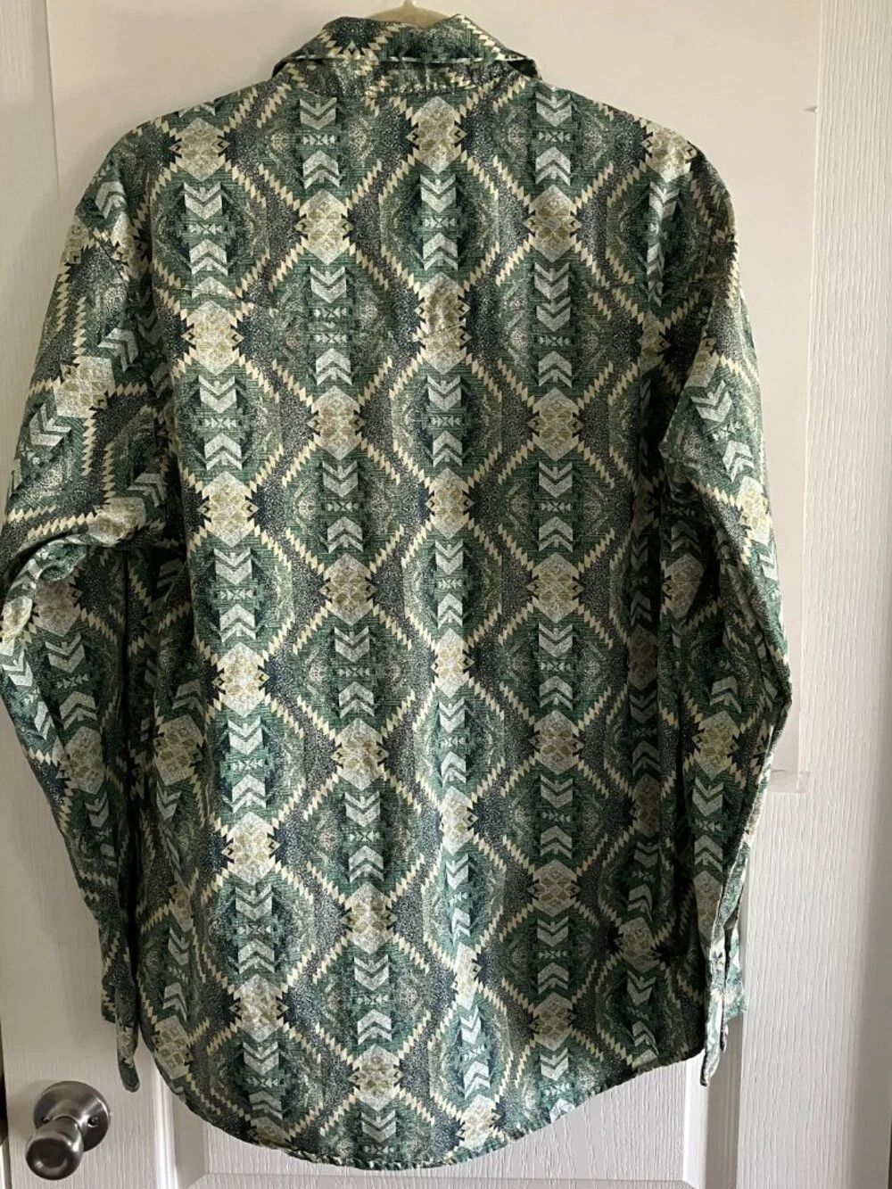 Wrangler Shirt Mens Large Green/Tan Aztec Western Pearl Snap Long Sleeve Casual. - Picture 7 of 11